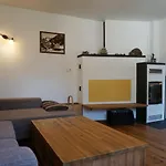 Paulo Apartman Pfunds